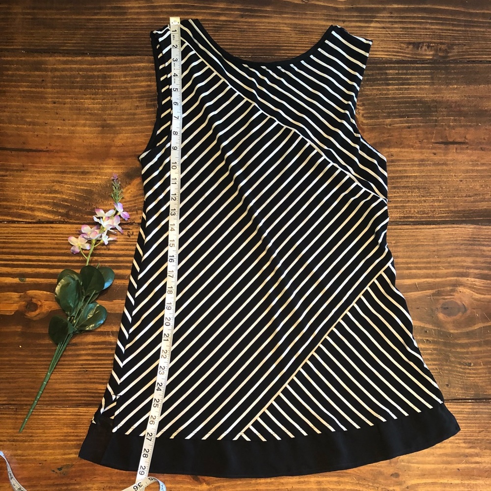 White House Black Market Medium sleeveless